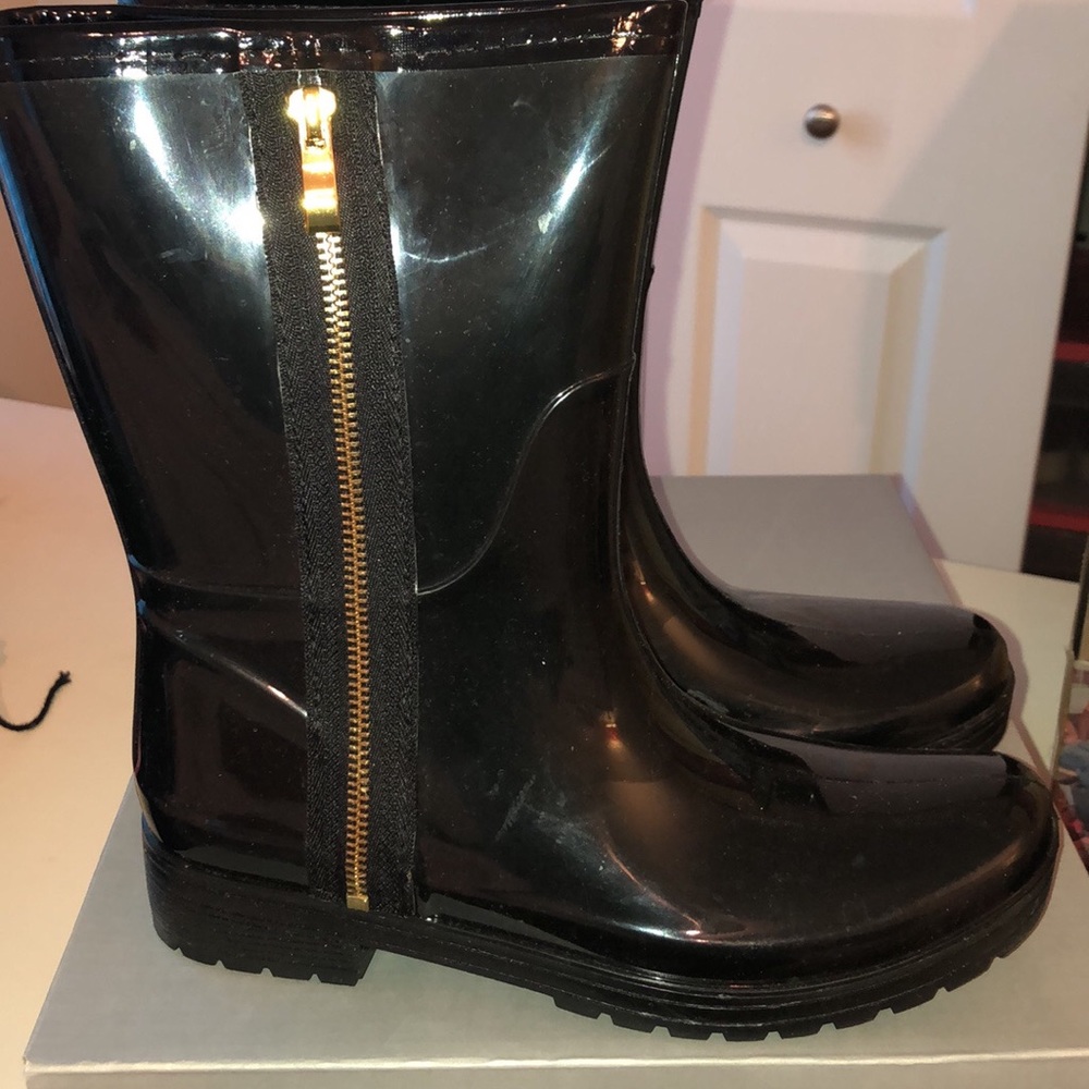 Kenneth Cole Rain Boots
